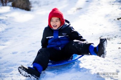 滑雪服可以當(dāng)沖鋒衣穿嗎？